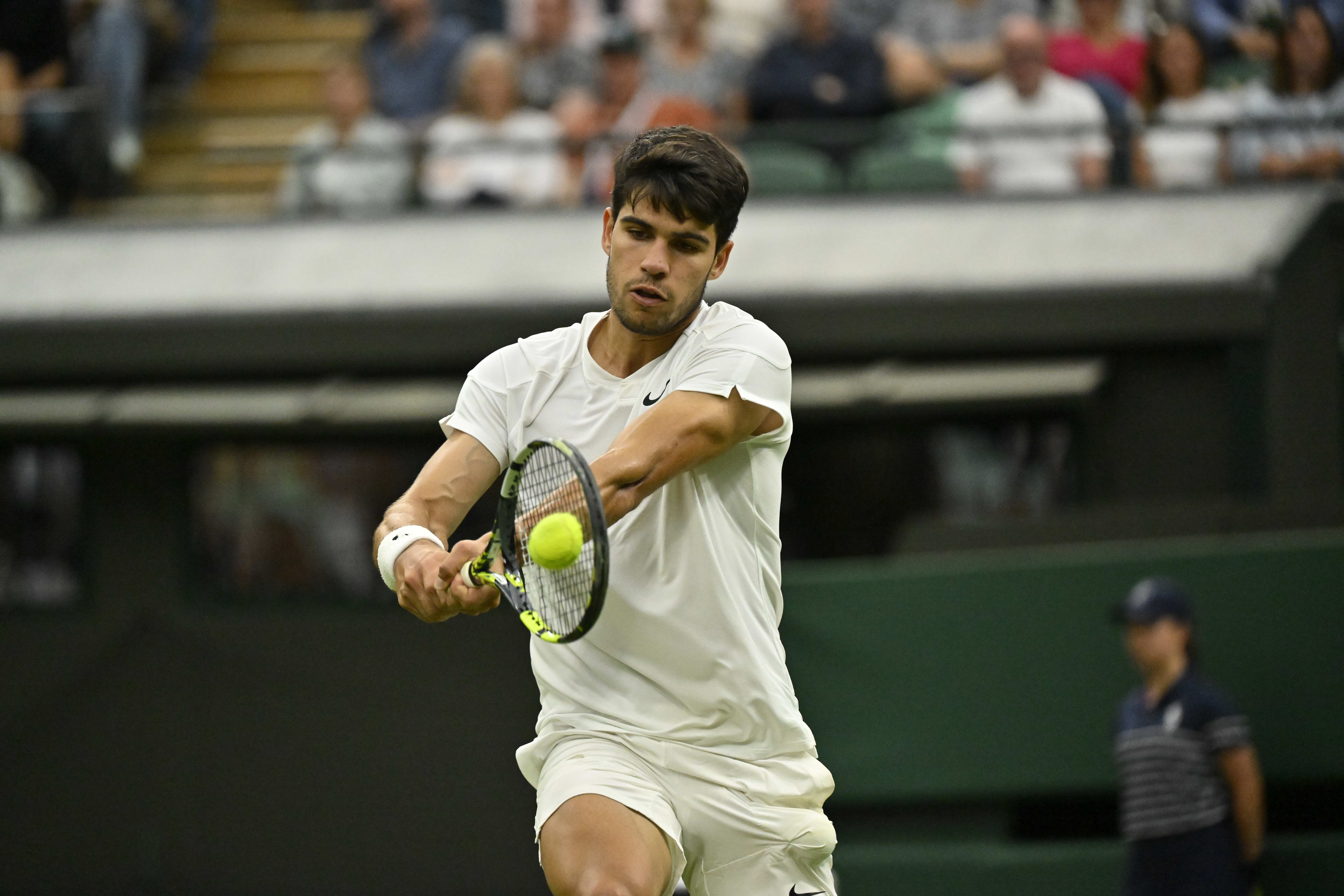 Даниил Медведев — Карлос Алькарас: прогноз на полуфинал Уимблдона 12 июля Даниил Медведев — Карлос Алькарас: прогноз на полуфинал Уимблдона 12 июля