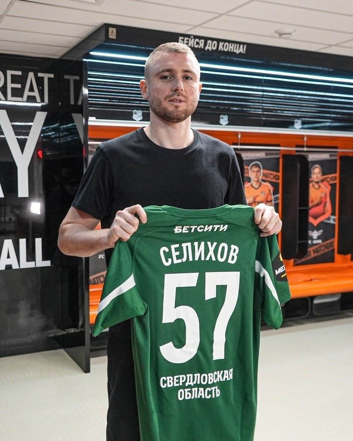 Отпустили легенду клуба, а взяли легенду РПЛ: всё о зимних трансферах «Урала»