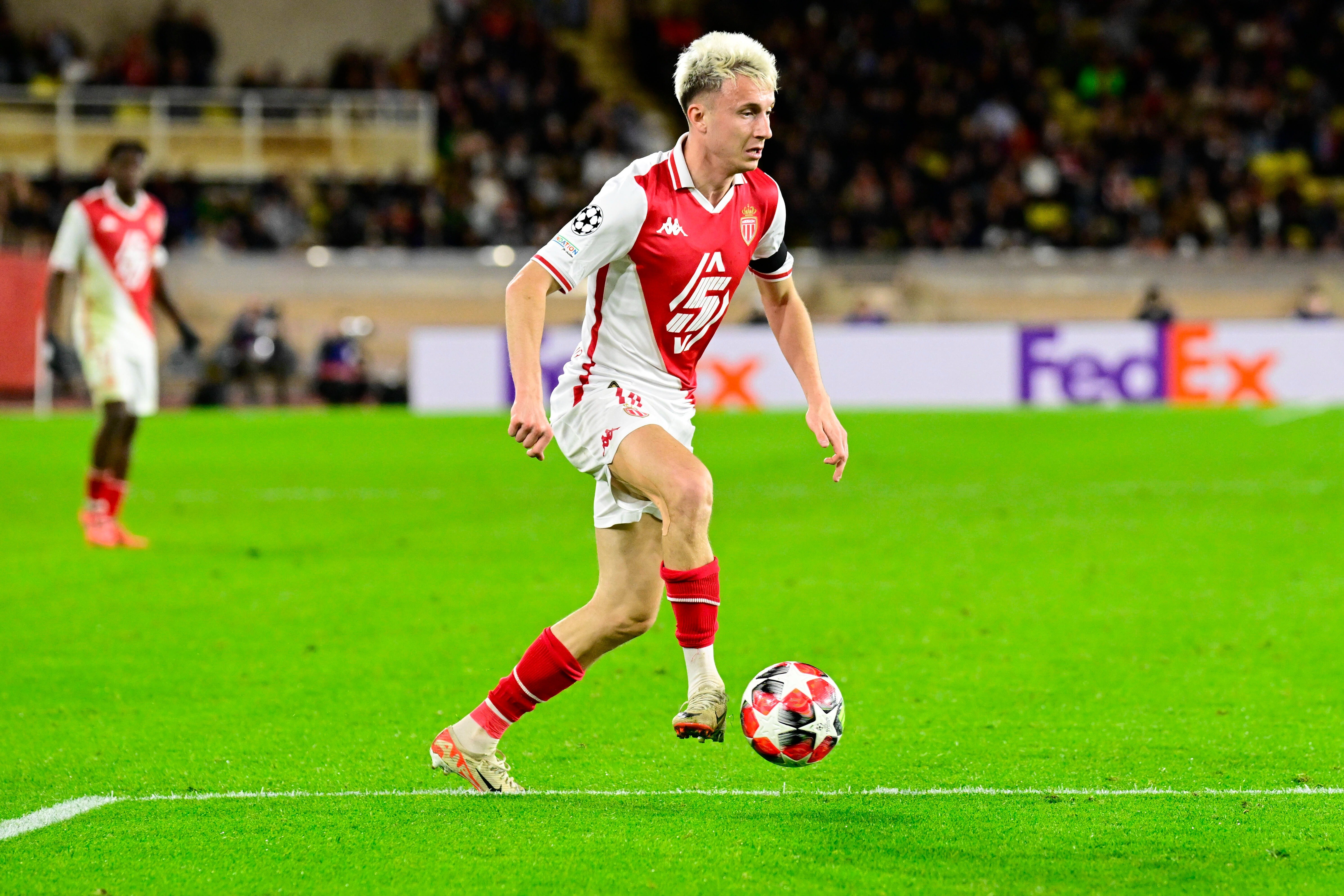 «Монако» — «Бенфика»: прогноз на матч Лиги чемпионов 12 февраля «Монако» — «Бенфика»: прогноз на матч Лиги чемпионов 12 февраля