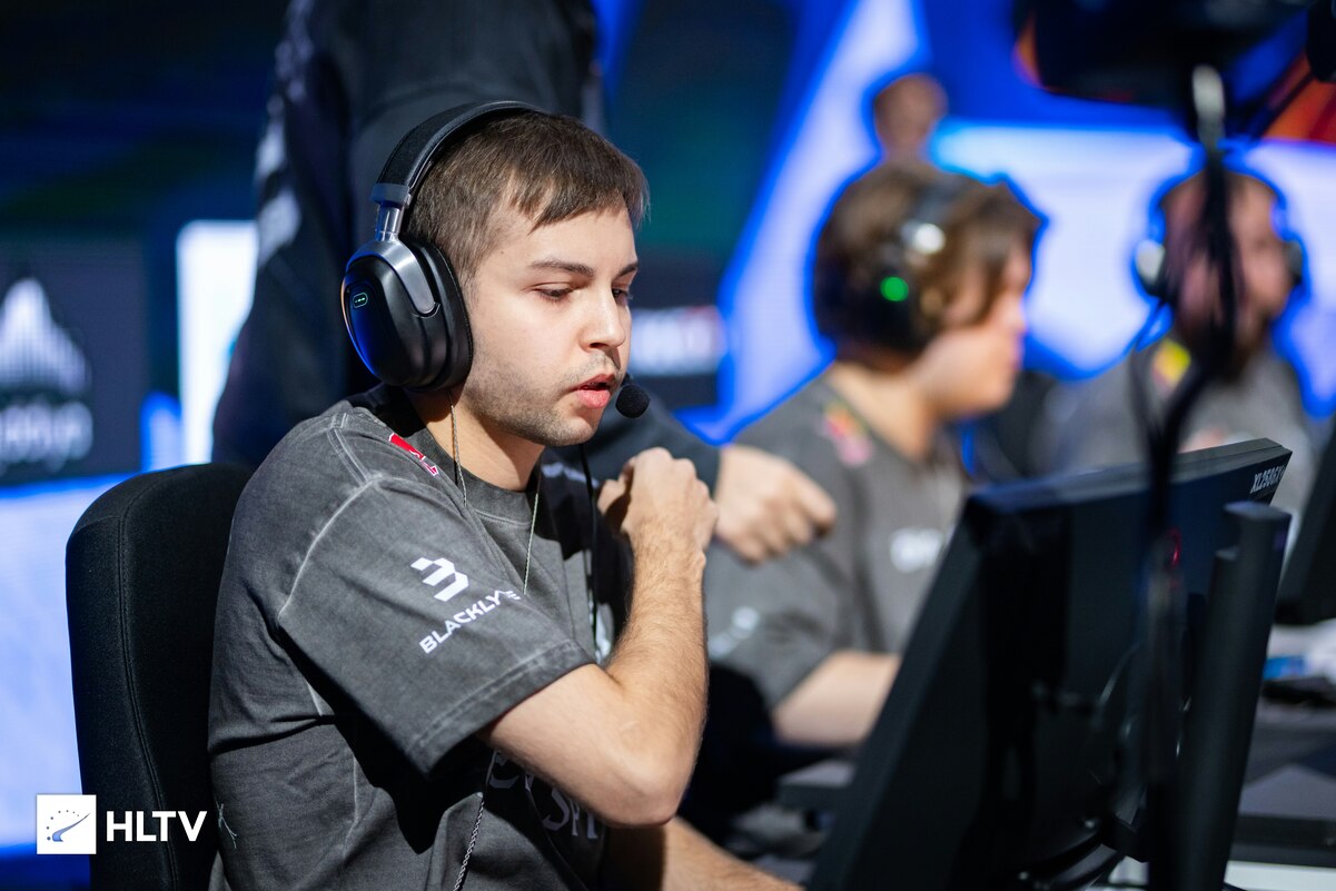 NiKo из Falcons считает ZywOo лучшим снайпером 2025 года в CS2