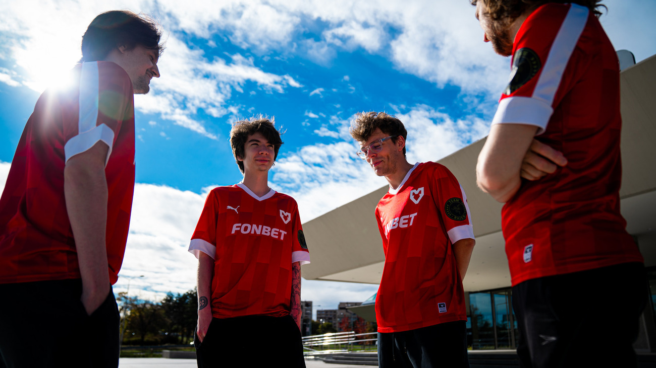 Именитые стримеры и аналитики по Dota 2 восхитились победой MOUZ на PGL Wallachia 6