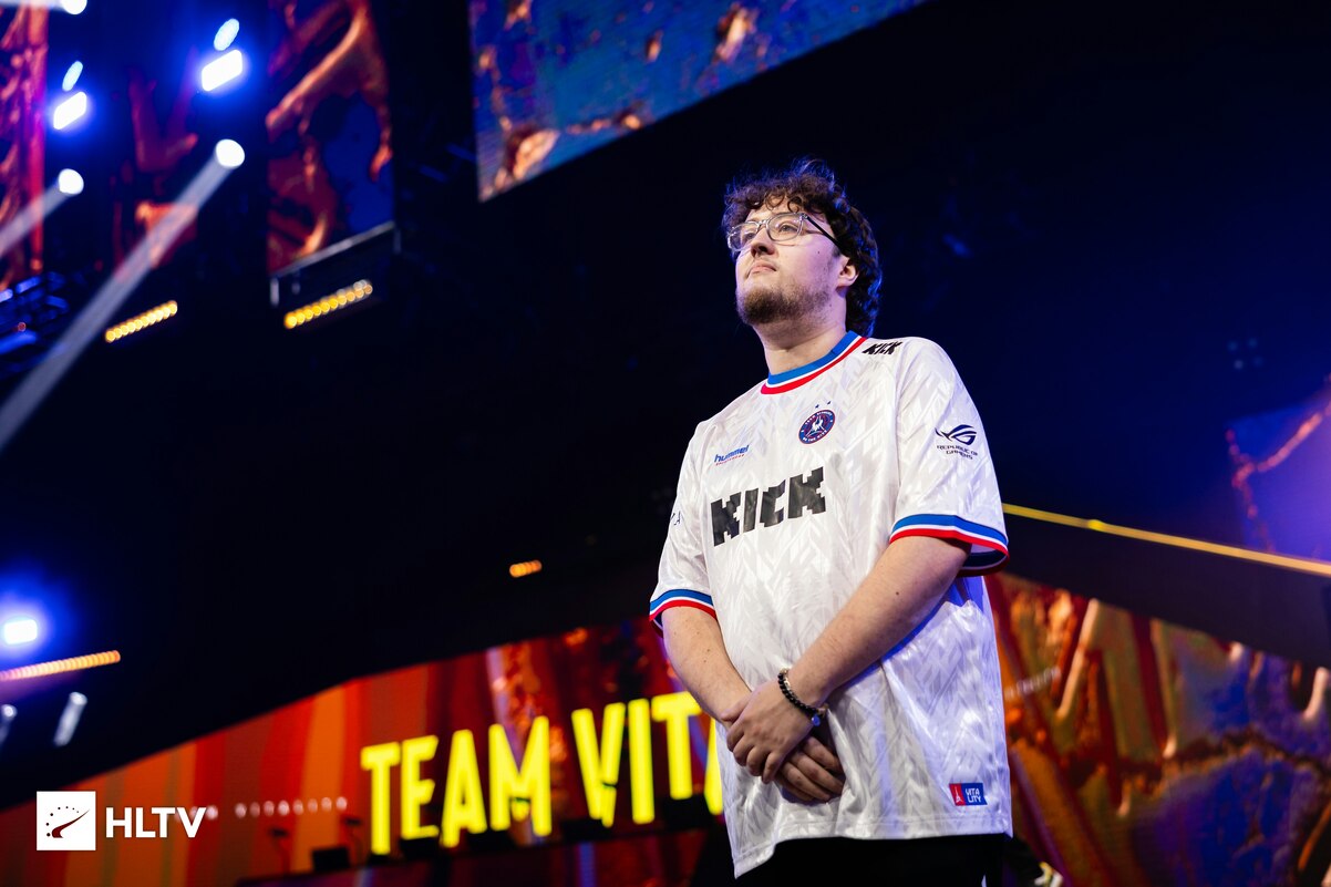 NiKo из Falcons считает ZywOo лучшим снайпером 2025 года в CS2