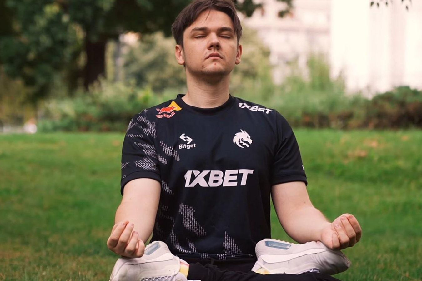 Miposhka объяснил, почему считает Yatoro времен TI10 идеалом