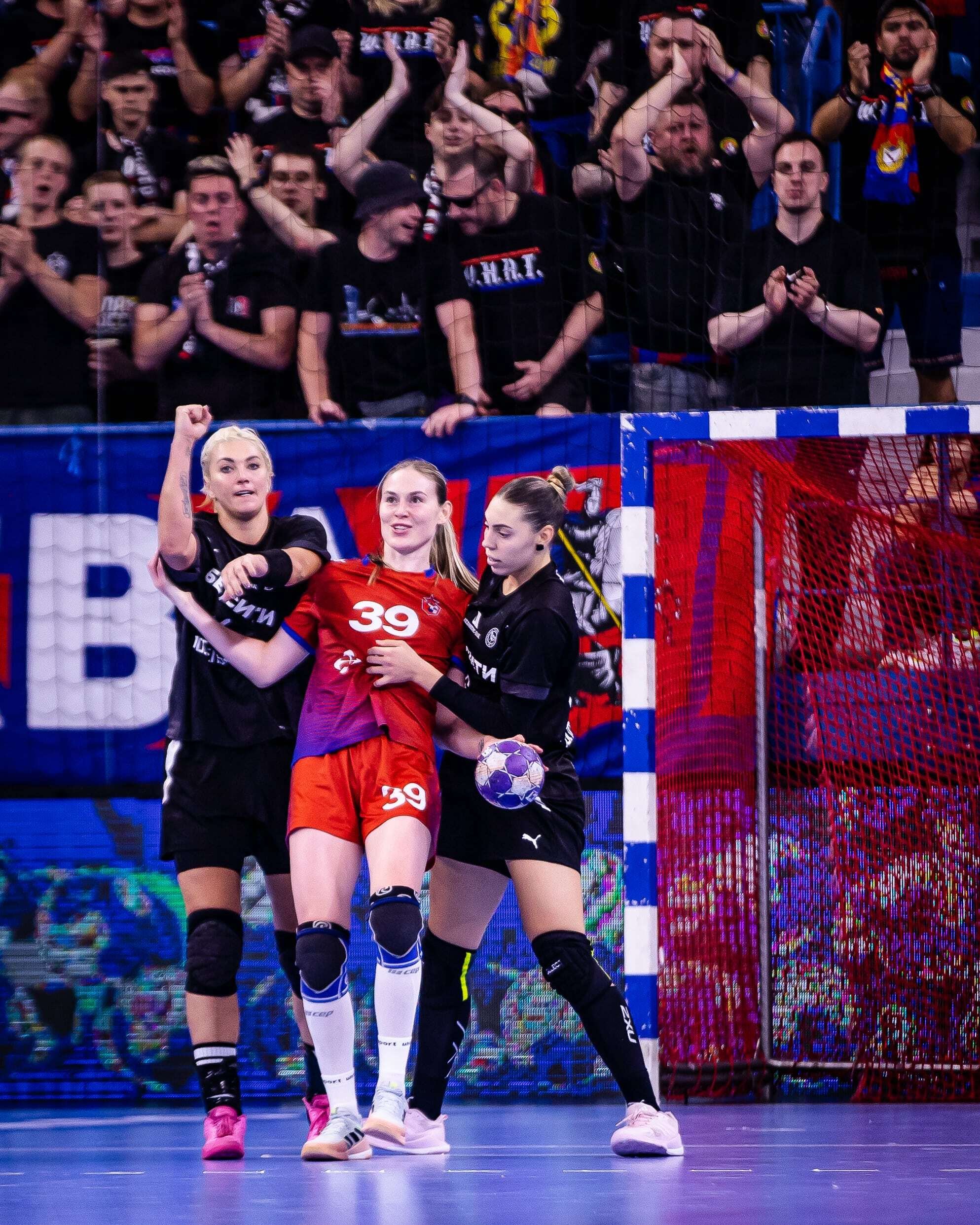 Восемь причин смотреть женский гандбол