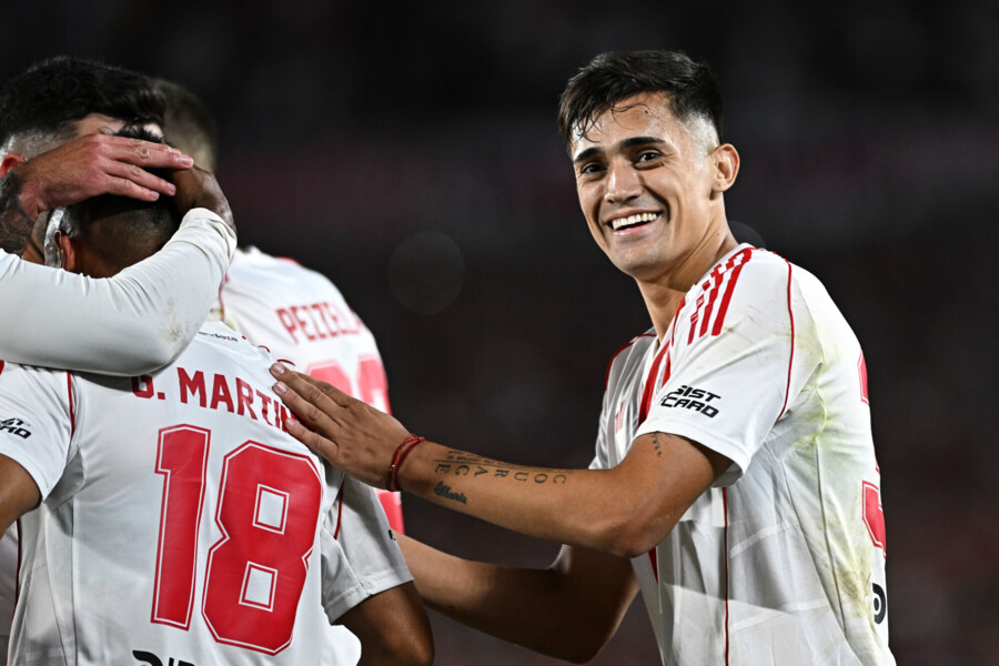 «Собираются бороться за чемпионство». Бубнов одобряет трансферную кампанию «Спартака» «Собираются бороться за чемпионство». Бубнов одобряет трансферную кампанию «Спартака»