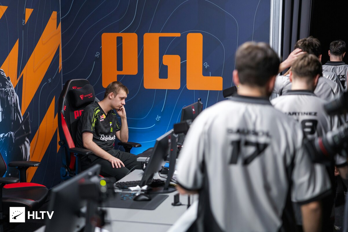 Капитан Ninjas in Pyjamas по Counter-Strike 2 огорчен игрой на PGL Masters Bucharest